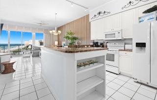 The Crescent 402 - 1