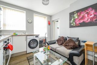 * Well equipped apartment for a relaxing cosy and luxurious fun stay + Free Parking + Free Fast WiFi * - Beeston Hill - 5