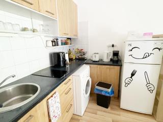 Ibiscus Pool & Garden Apartment Walk to Beach, Harbour & Castle, Kato Paphos - Paphos - 5