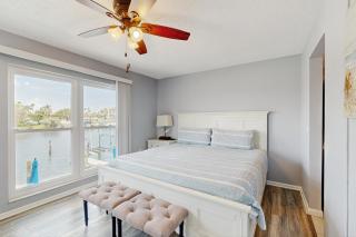 Madeira Beach Yacht Club 329H - 2