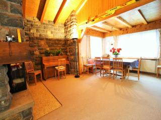 Bright Chalet with Terrace - 1