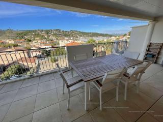 Grande terrasse avec vue mer, résidence récente, tout à pieds - 8