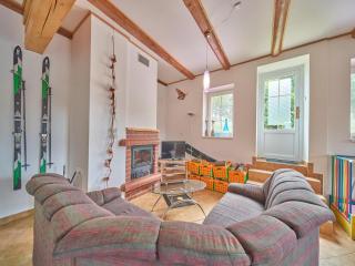 Spacious Mountain Retreat - 3
