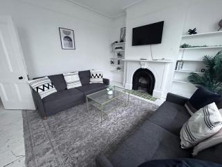 Furnished 4 BR - Fast WiFi, Kitchen -Contractors - 5