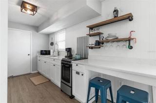 Bombora Suites #202 | Flamingo Suite - 8