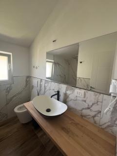 Hotel Viluni - Baks-Rrjoll - 5