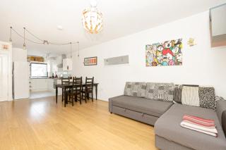 Full of light 2BR Flat near Canary Wharf with Balcony - Londra - 9