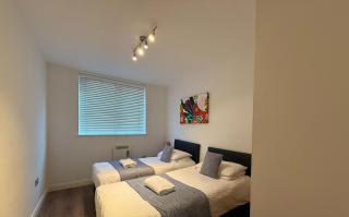 24-7 Secured City Centre Apartments with Free Underground Parking and WiFi - Birmingham - 6