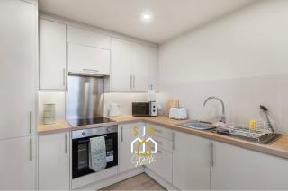 Berry Street Stay - SJA Stays - Modern 2 Bed Apartment - Aberdeen - 2