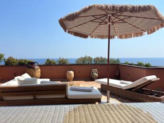 Casa Della Baia With a beautiful view - 9
