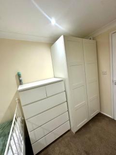 Cozy Self-Contained Studio - Grays - 3