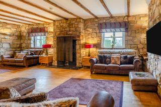 The Hall at Bryn Tanat - Llanymynech - 2