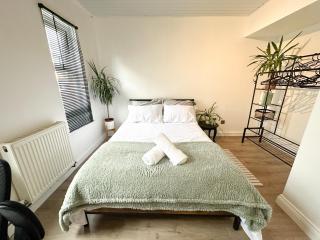 Spacious Single Room - 3
