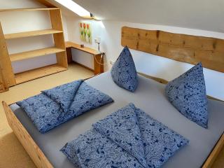 Haus mit Garten und Kamin - 6