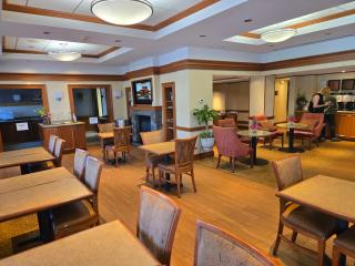 Long Creek Hotel - 1