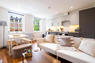 Luxury 3BR Pool Table GymBike SmartTV WiFi AC - Londra - 0