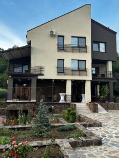 Vila Premiere Bistro-Spa - Piatra Neamţ - 6