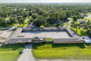 Capital O Parker Motel Clute Jackson Tx 332 - 8