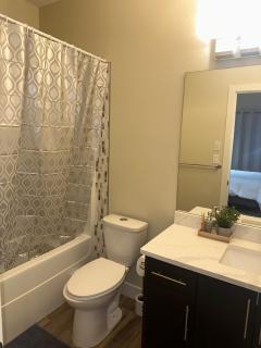 Modern 3BR Home by RUH & U of S - 5