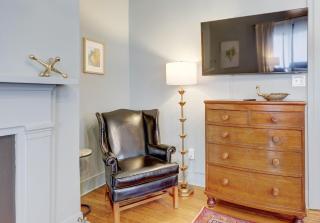 The 200 South St - King Rm 8 - Charlottesville - 8