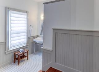 The 200 South St - King Rm 22 - 8
