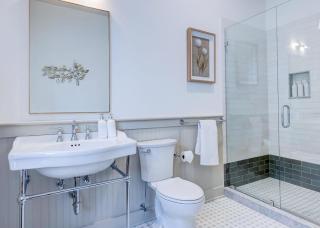 The 200 South St - King Rm 22 - 7
