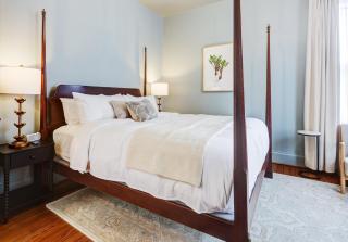 The 200 South St - King Rm 17 - 9