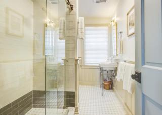 The 200 South St - King Rm 17 - 7