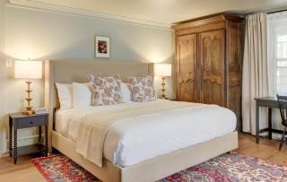 The 200 South St - King Rm 2 - 8