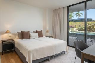 Savoy Monumentalis IX by An Island Apart - Funchal - 7