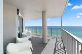 The Summit Penthouse 1501 - 4