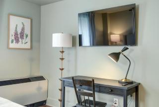 The 200 South St - King Rm 1 - 5