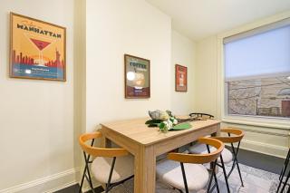 The Green MINS to NYC Access 3-Beds Furry Friends Allowed - 3