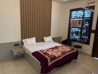 Hotel Hansi - 1