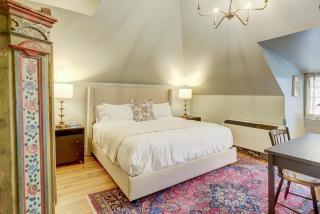 The 200 South St - King Rm 11 - 0