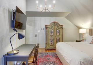 The 200 South St - King Rm 11 - 9