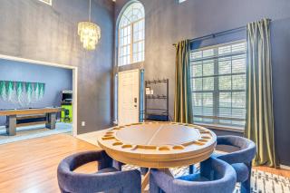 Game Room, Hot Tub and Pool! Grand Prairie Getaway - 2