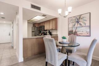 Park Shore Resort 2nd Floor BLDG J 254 - 5