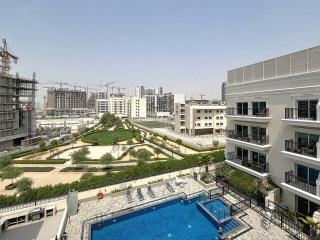 Al Ghaf - Upgraded One Bed with Pool View in Arjan - 0