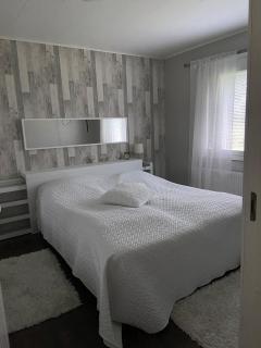 Iso omakotitalo luonnon keskellä - 1