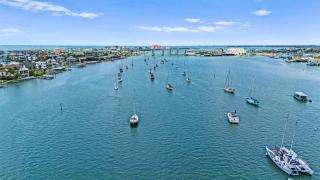 Beach Bound - 2025 Luxury Build - Walk to Beach & Town - 3