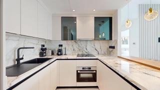 The Point - One Bed with Marina Skyline Views - 9