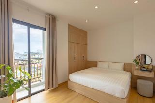 LUMI West Lake Hotel - 4