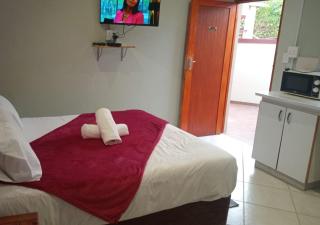 Emampingeni lodge - Bizana - 6