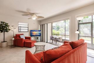 Park Shore Resort-1stFloor BLDG J 154 - 4