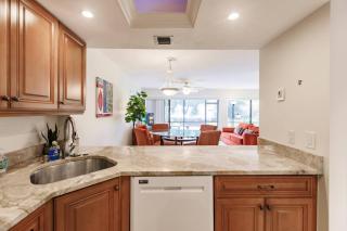 Park Shore Resort-1stFloor BLDG J 154 - 1