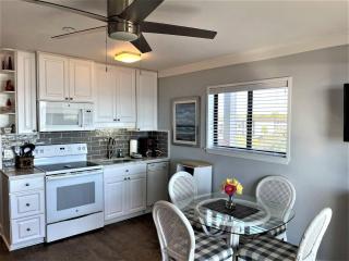 Admiral's Row 308 - Ocean Front Beauty - 7