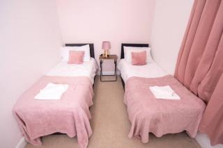 Newly Renovated Sanctuary for 4 in Charlotte House - 3