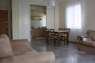 Beachfront, sunny ground-floor flat - 6