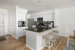 190 Colonnade Club - 2br2ba In Shipyard! - 7